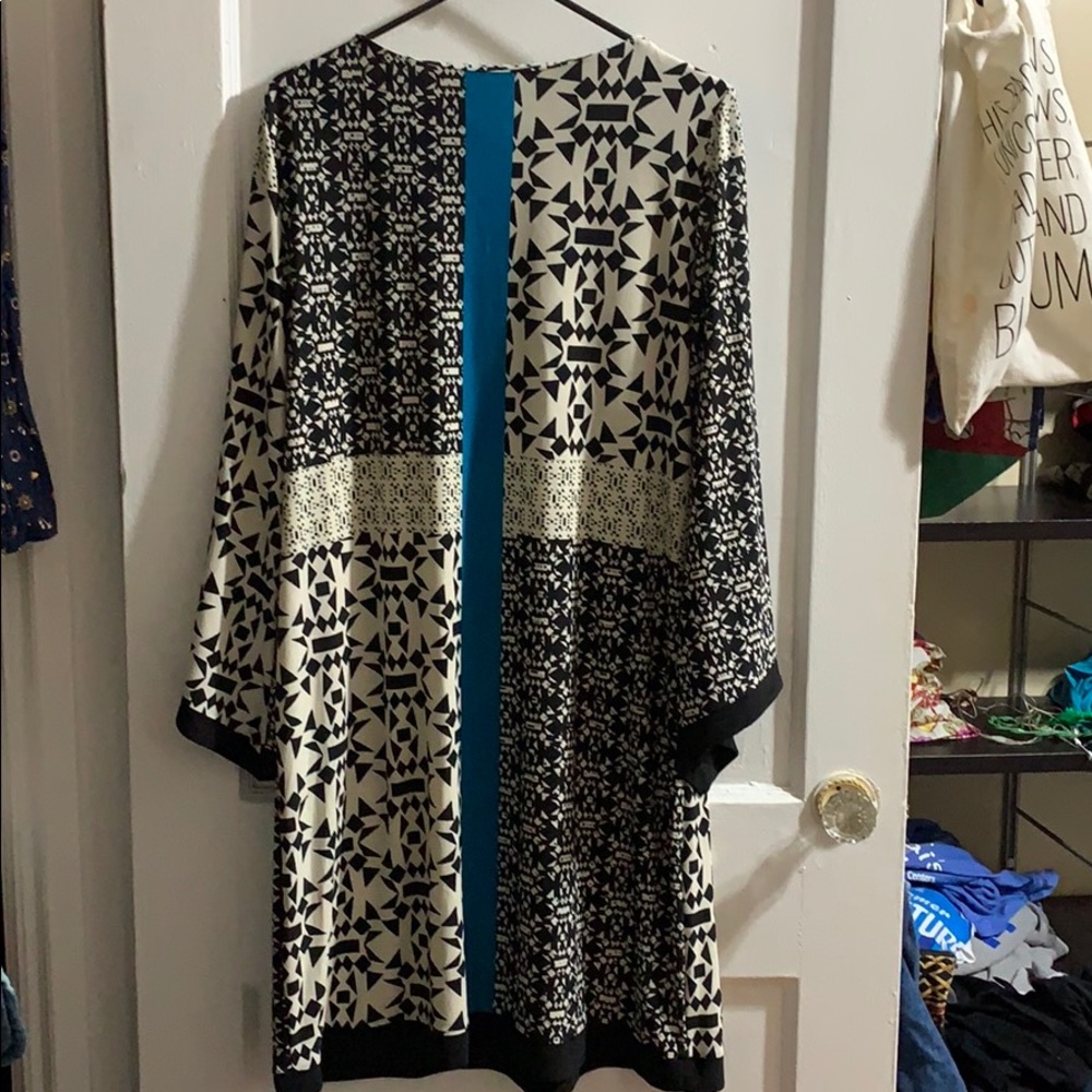 Patterned dress - Picture 3 of 3